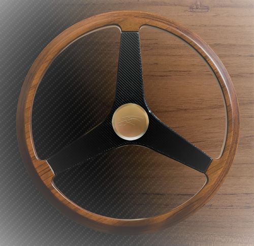 Volant en teck pour bateau à moteur - Motoryacht 560 - TCE-Engineering