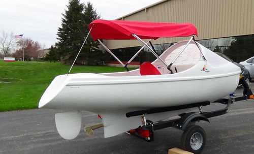 Bateau à pédales 3 places - ESCAPADE HIGH WINDSHIELD/ARCH - Nauticraft Corporation