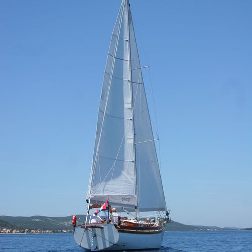 Voilier 2 cabines - CUTTER - Enavigo Yachts - en bois / bout-dehors