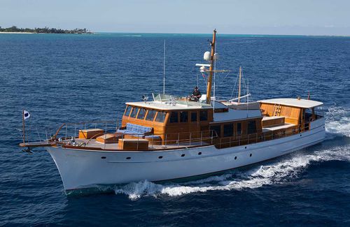 Motor-yacht traditionnel - KIZBEL - Hodgdon Yachts - à fly / sur mesure