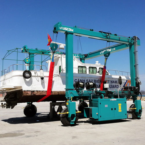 Travel lift contrôlé à distance - BHT 25 - ABI TRAILERS - quatre roues motrices