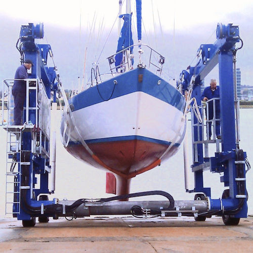 Travel lift quatre roues motrices - Slipway Hoist - Wise Boat Hoists - amphibie / avec traverse réglable en largeur