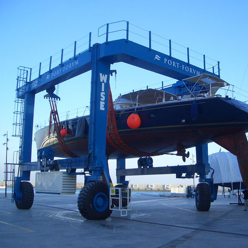 Travel lift quatre roues motrices - Wise Boat Hoists - avec traverse réglable en largeur