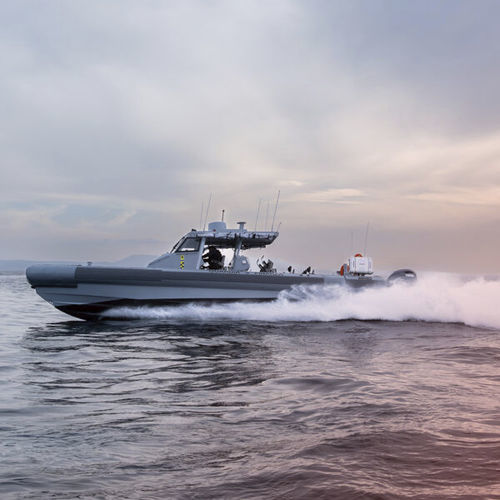 Bateau professionnel in-bord - ZH 930 CDO - Zodiac Milpro International - bateau pneumatique semi-rigide