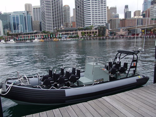 Bateau professionnel in-bord - ZH 749 IO - Zodiac Milpro International - bateau pneumatique semi-rigide