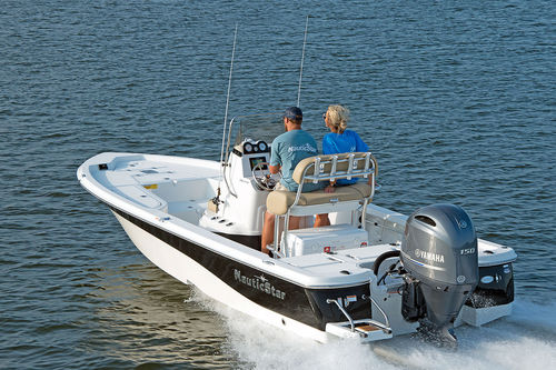 Bay boat hors-bord - 215 XTS - Nautic Star Boats - à console centrale / open / crossover