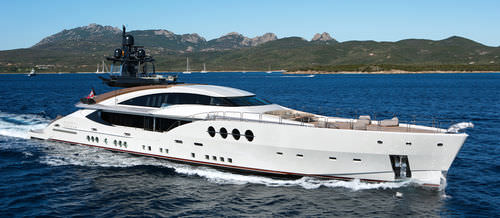 Mega-yacht de sport - 210 - Palmer Johnson - avec timonerie / 6 cabines / coque semi-planante