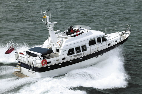 Vedette in-bord - HARDY 52 & 52DS - Hardy Marine - diesel / bimoteur / coque semi-planante