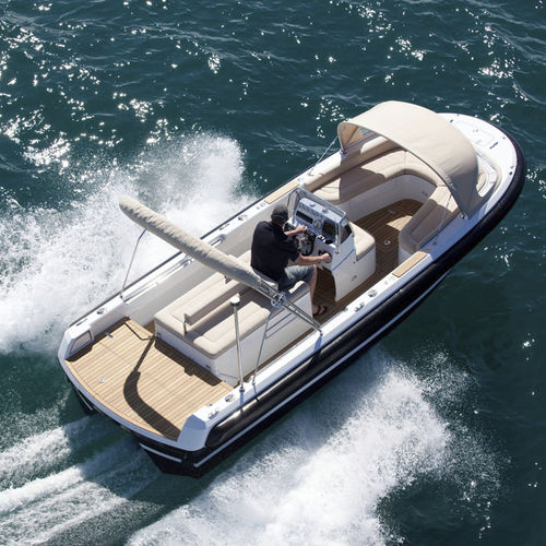 Coque open in-bord - TT Loretta Anne / Kokomo - Lloyd Stevenson Boat Builders - à console centrale / de ski nautique / de sport