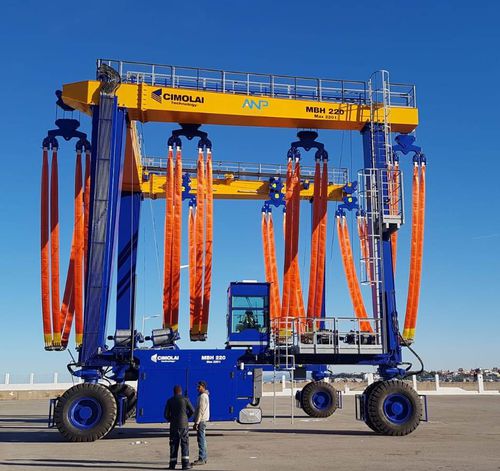 Travel lift contrôlé à distance - MBH 200 - CIMOLAI TECHNOLOGY SPA - toutes roues directrices / en forme de U