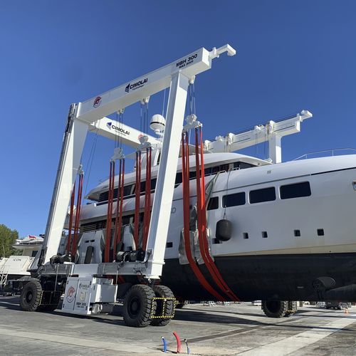 Travel lift contrôlé à distance - MBH 300 - CIMOLAI TECHNOLOGY SPA - en forme de U