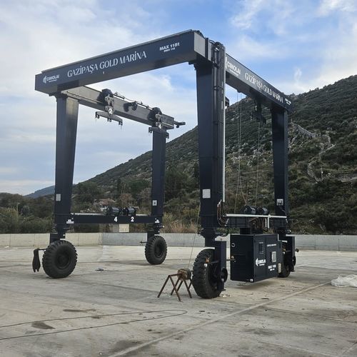 Travel lift contrôlé à distance - MBH 115 - CIMOLAI TECHNOLOGY SPA - en forme de U / pour bateau