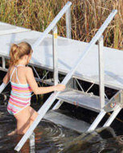 Échelle pour ponton - FLOE INTERNATIONAL, INC. - fixe / de baignade / en aluminium