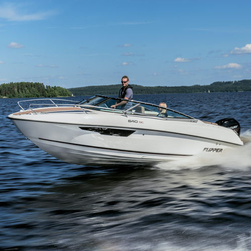 Cabin-cruiser hors-bord - 650 DC - Flipper - open / à double console / max. 7 personnes