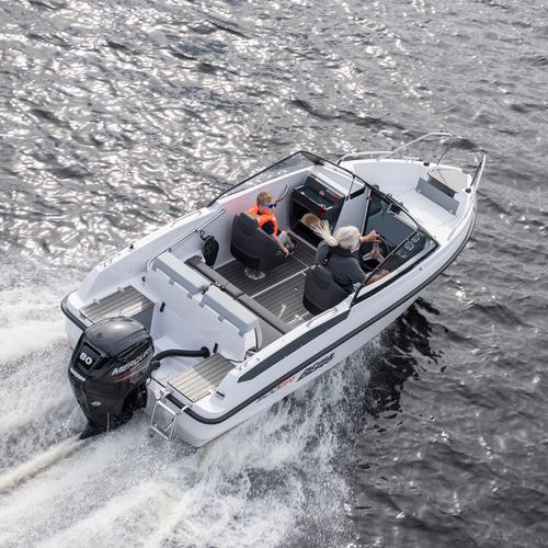 Runabout hors-bord - 500 BR - Bella Boats Oy - à double console / bow-rider / open