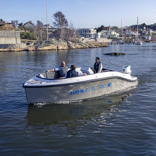 Coque open hors-bord - ZERO 6.1 - Bella Boats Oy - électrique / à console centrale / max. 6 personnes