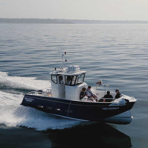 Bateau de pêche-promenade hors-bord - SELKIE 800 PECHE PRO - BORD A BORD - bimoteur / avec timonerie / multiusage