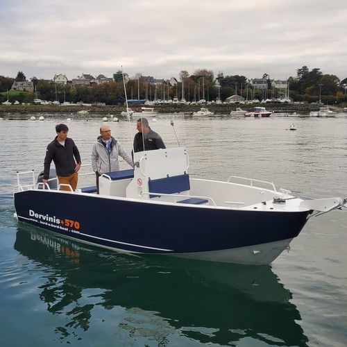 Bateau de support pour la plongée - DERVINIS 570 - BORD A BORD - hors-bord / en aluminium / coque rigide