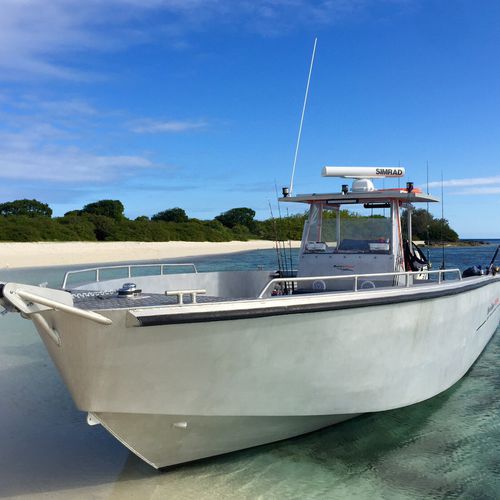 Runabout hors-bord - DERVINIS 1000  - BORD A BORD - bimoteur / à console centrale / de pêche sportive