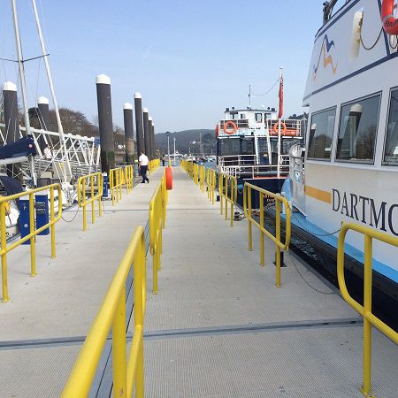 Ponton flottant - Inland and Coastal Marina Systems Ltd. - d'amarrage / pour marina / forte charge