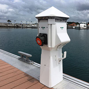 Borne incendie - Ronáutica Quality Marinas SLU - de distribution électrique / de distribution d'eau / pour ponton