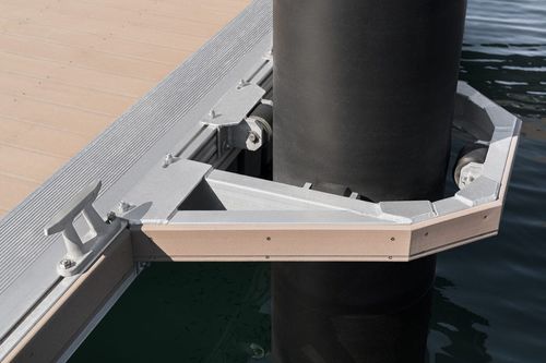 Guide-pieu en acier - Ronáutica Quality Marinas SLU - pour ponton