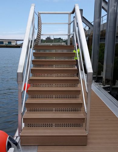 Escalier pour ponton - Ronáutica Quality Marinas SLU - pour marina
