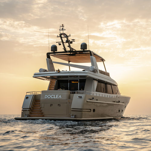 Motor-yacht de croisière - DOCLEA - Oceanco - à fly