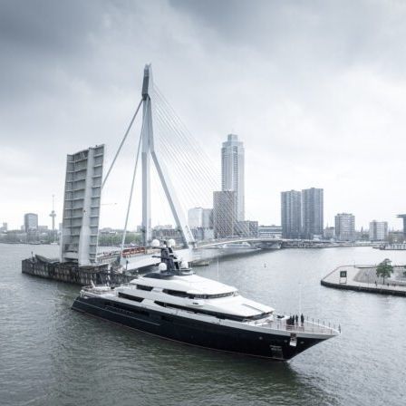 Mega-yacht de croisière - H3 - Oceanco - raised pilothouse