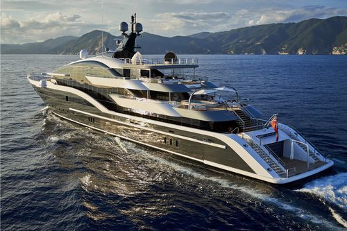 Mega-yacht de croisière - LUNA - Oceanco - raised pilothouse / avec piscine