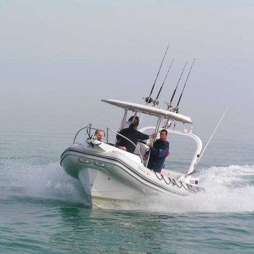 Bateau pneumatique hors-bord - 780 PRO - ESPADON CONCEPT - semi-rigide / à console centrale / pour la pêche