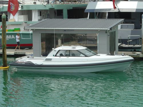 Bateau pneumatique in-bord - AMF Boat Company - diesel / hard-top / hydrojet