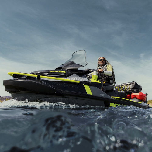Jet-ski assis - EXPLORER PRO - Sea-doo - trois places / 170 cv / 230 cv