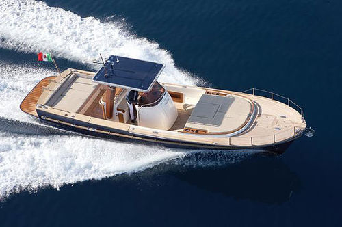Vedette stern-drive - RUNABOUT 33 - Cantieri Magazzù - hors-bord / bimoteur / open
