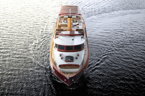 Motor-yacht traditionnel - CLASSIC 80 - CONRAD S.A. - avec timonerie / à déplacement / en acier