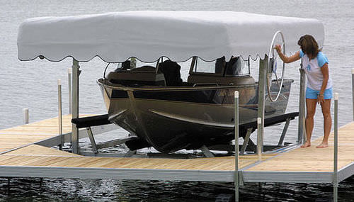 Ascenseur à bateaux - Hi-Lift - Hewitt Boats Lifts and Docks