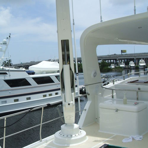 Bossoir pour yacht - Mar Quipt - pour annexe / hydraulique / pivotant
