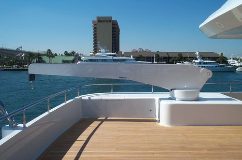 Grue pour yacht - Mar Quipt - à flèche