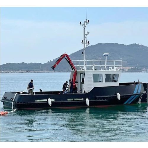 Bateau de service portuaire - Stem Marine - remorqueur / in-bord / en carbone