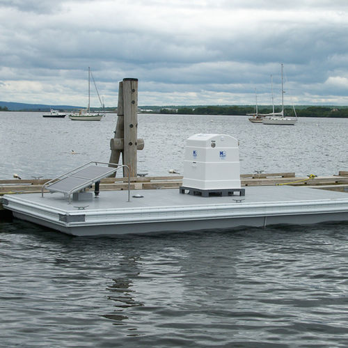 Borne de pompage flottante - dock - Keco Pump & Equipment - pour bateau / pour marina / avec pompe péristaltique