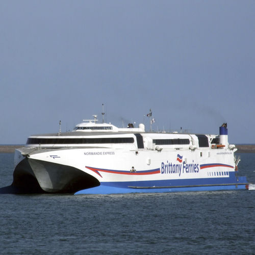 Car-ferry catamaran - CONDOR VOYAGER - INCAT - à grande vitesse