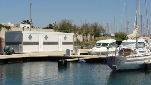 Sanitaires flottants - CEI