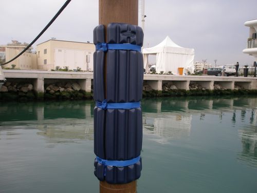 Défense pour marina - Aere Docking Solutions - pour pieux de quai / Dropstitch
