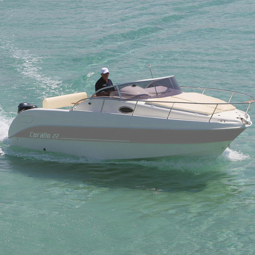 Day-cruiser hors-bord - CORALLO 22 - Mingolla Cantiere Nautico srl - open / max. 8 personnes / avec cabine