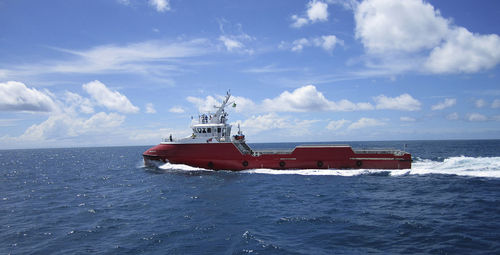 Navire de service offshore de ravitaillement de plate-formes - PSV - Siem Caetés - UT 4000 - Inace
