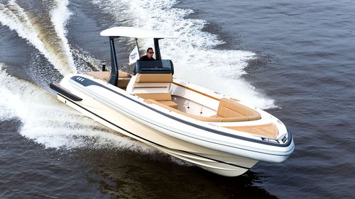 Bateau pneumatique stern-drive - 9.25 M - Yachtwerft Meyer - RIB / à console centrale / max. 12 personnes
