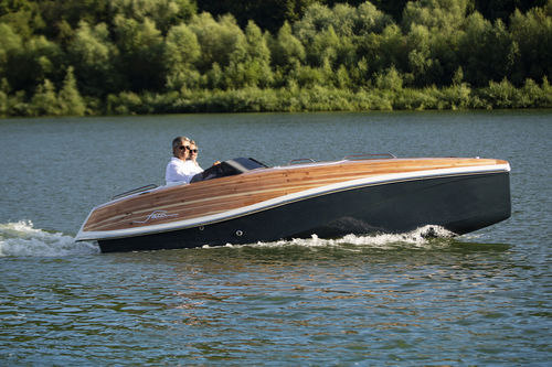Day-cruiser in-bord - Faro 5 - NOVA LUXE YACHTS - électrique