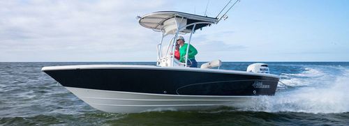 Coque open hors-bord - 21 LX - Sea Chaser - à console centrale / de pêche sportive / max. 6 personnes
