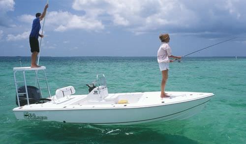 Flat boat hors-bord - 180FS - Sea Chaser - à console centrale / de pêche sportive