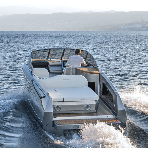 Runabout in-bord - Ovation 7.6 Cabin - Ganz Boats - diesel / hybride / coque planante